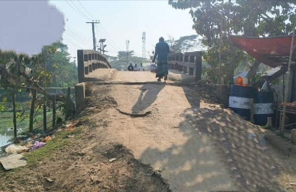 জগন্নাথপুরে ঝুঁঁকিপূর্ণ ২ সেতুতে ভোগান্তি