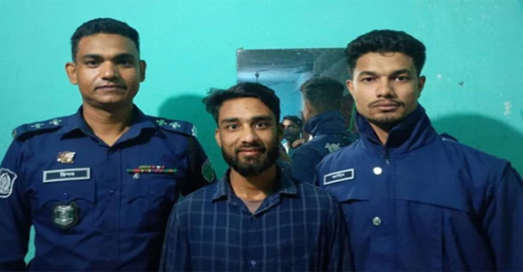 ১১ কোটি টাকা ছিনতাই, সুনামগঞ্জ সীমান্তে গ্রেফতার ১