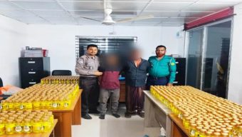 সিলেটে বিপুল পরিমাণ অবৈধ ভারতীয় পণ্যসহ আটক ২